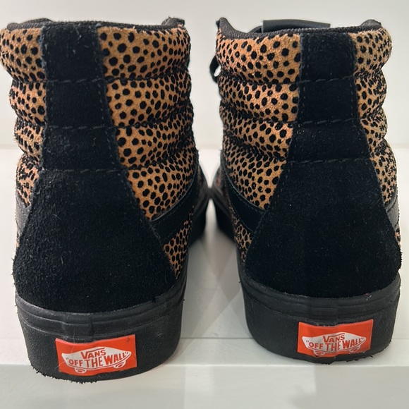 Vans off The Wall Vans | size Women 7 high tops. leopard print, like new - Picture 3 of 8